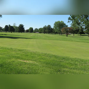 This large 104± acre tract contains an 18-hole, par-72 golf course with a total yardage of 6,535