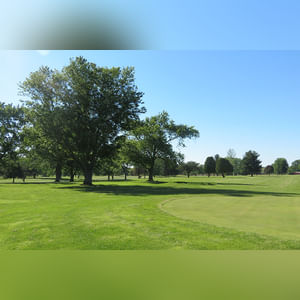 This large 104± acre tract contains an 18-hole, par-72 golf course with a total yardage of 6,535