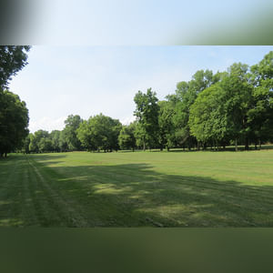 This large 104± acre tract contains an 18-hole, par-72 golf course with a total yardage of 6,535