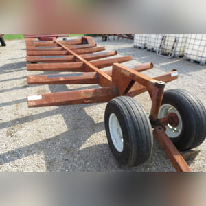 Donahue 12-round bale carrier w/ front dolly