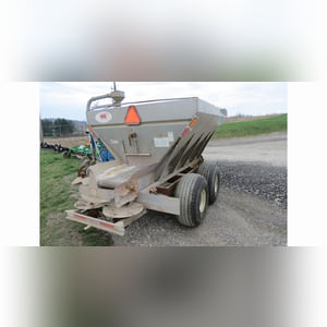 Newton Crouch 8-ton SS fertilizer/lime spreader, tandem axle, double spinner, hydraulic drive