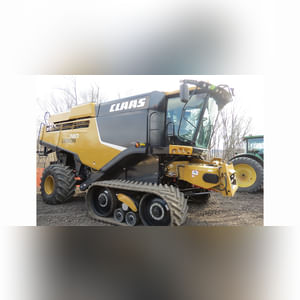 2014 Claas Lexion 740TT Combine, 4WD, CAT C-13 engine, Terra Trac system, 750/65R26 Michelin rears, camera system, AG Leader ready w/ AG Leader screen, corn & soybean threshing system, straw chopper, auto contour, variable-speed  feeder house drive, variable-speed rotor drive, HD 330 BU grain tank, HD 28.2â?? unloader auger, 304 gal. fuel tank, high-end light pkg., deluxe cab w/ instructor seat, 460 sep. hrs., 980 engine hrs., SN C6800185 (powertrain warranty expires 7/12/16)