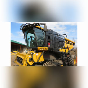 2014 Claas Lexion 740TT Combine, 4WD, CAT C-13 engine, Terra Trac system, 750/65R26 Michelin rears, camera system, AG Leader ready w/ AG Leader screen, corn & soybean threshing system, straw chopper, auto contour, variable-speed  feeder house drive, variable-speed rotor drive, HD 330 BU grain tank, HD 28.2â?? unloader auger, 304 gal. fuel tank, high-end light pkg., deluxe cab w/ instructor seat, 460 sep. hrs., 980 engine hrs., SN C6800185 (powertrain warranty expires 7/12/16)
