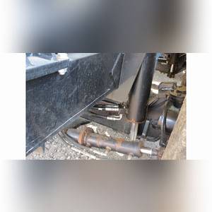 Balzer 1325 grain cart, steerable tri-axle, 30.5L-32 floater tires, 24â? auger, 1000 PTO, rear camera, tarp, SN GL2421313S305STB