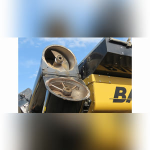 Balzer 1325 grain cart, steerable tri-axle, 30.5L-32 floater tires, 24â? auger, 1000 PTO, rear camera, tarp, SN GL2421313S305STB