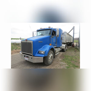 2003 Kenworth semi, 10-speed, Aerocab sleeper, wet kit, 533,629 mi., SN 1ZKDDB9X63J396181