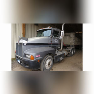 1990 Kenworth semi, 10-speed, day cab, wet kit, 620,285 mi., SN 1XKADB9X7L1545071