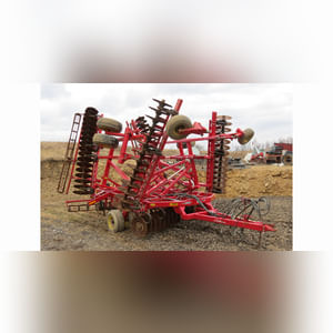 32â?? Sunflower 6630 vertical tillage disc, Saber Blade, cushion gang, hydraulic fold, 8â? spacing, rolling basket, SN BZVRT33429