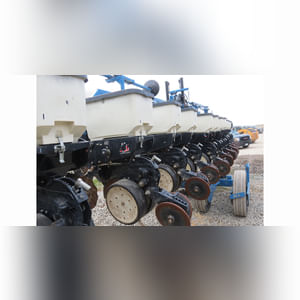 Kinze 3600, no-till, 12R30â?, 2x2, liquid, row cleaners, Keeton seed firmers, monitor, markers, SN 614152
