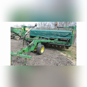 JD 750 no-till drill, 2-pt hitch, markers, SN 020467