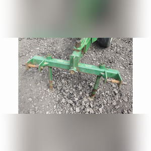 JD 750 no-till drill, 2-pt hitch, markers, SN 020467