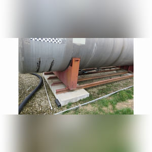 12,000 gal. aluminum tank on steel cradle