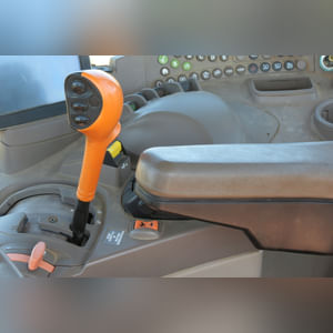 JD 2013 6170R Tractor: hub duals, 1,692 hours, full set wts, 18.4 x 46 tires & brand new duals, quick hitch, premium cab, SN# 1RW6170RHDA009293