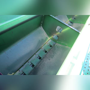 JD 2007 1590 Drill: 15â?? grain drill w/ yetter markers, SN#N01590X720411