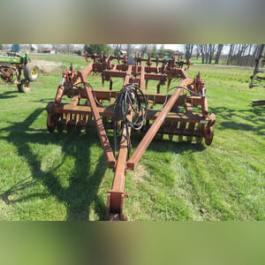 Sunflower Disk Chisel: 9 shank w/ single bar harrow