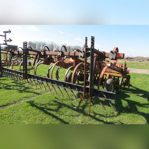 Sunflower Disk Chisel: 9 shank w/ single bar harrow