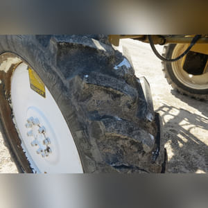 1995 Rogator 544 Sprayer: 2 year old tank, 60â?? booms, 3208R 38 tires, rebuilt pump and injectors