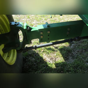 JD 2004 9560 Combine: 2570 engine, 1630 Sep (9560STS), 2nd owner, 30.5 x 32 tires, SN# H09560S710256