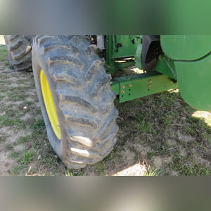 JD 2004 9560 Combine: 2570 engine, 1630 Sep (9560STS), 2nd owner, 30.5 x 32 tires, SN# H09560S710256