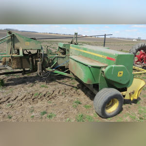 JD 346 Hay Baler: twine tie w/ kicker