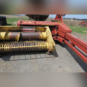 NH 900 Chopper: 30â?? 2 row corn and hay head chopper, Metalert II, rebuilt in 2013