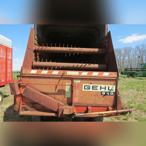 Gehl 940 Silage Wagon w/ tandem gear