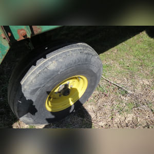 Badger Silage Wagon w/ tandem axle gear
