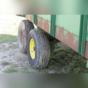 Badger Silage Wagon w/ tandem axle gear