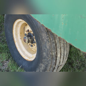 Badger Silage Wagon w/ tandem axle gear