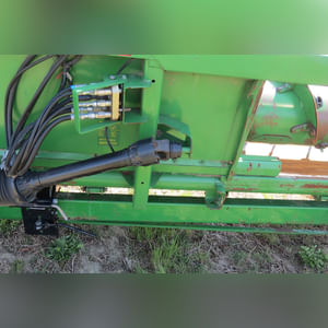 JD 2004 30â?? Platform, JD 630F grain table, SN# H00630F706363