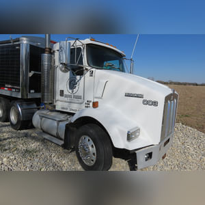 Kenworth 2000 Semi Truck: day cab, 351,229 original miles with C12 Cat engine