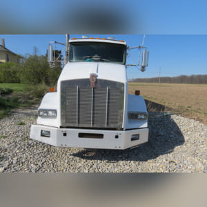 Kenworth 2000 Semi Truck: day cab, 351,229 original miles with C12 Cat engine