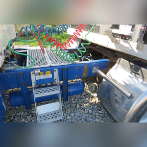 Kenworth 2000 Semi Truck: day cab, 351,229 original miles with C12 Cat engine