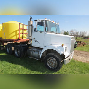 White Volvo Semi: 1985 LT Cummins 9 speed Fuller transmision wet kit, 225,669 original miles