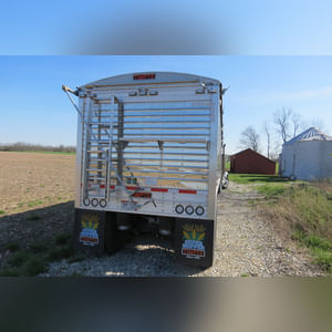 2014 Super Hopper Timpte Grain trailer: 40â?? with black side finish polish alum rims, with roll top air ride, SS front and back, 2 row lights, low miles, 1 owner, VIN# 1TDH40024EB144509