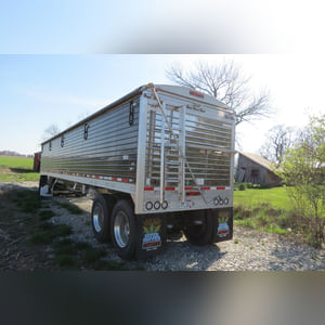 2014 Super Hopper Timpte Grain trailer: 40â?? with black side finish polish alum rims, with roll top air ride, SS front and back, 2 row lights, low miles, 1 owner, VIN# 1TDH40024EB144509
