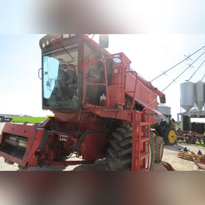 Case IH 1993 Combine 1688: Axial Flow Combine, 4,600 hours, complete rebuild, 30.5 x 32 tires, SN# JJ00119490