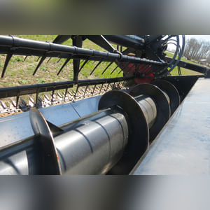 30â?? Harvestmore Grain Head: 30â?? 2007 For 88 series IHC, model 730, orbital drive, new all SS with 3â? knife