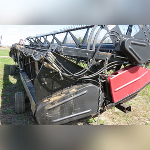 30â?? Harvestmore Grain Head: 30â?? 2007 For 88 series IHC, model 730, orbital drive, new all SS with 3â? knife