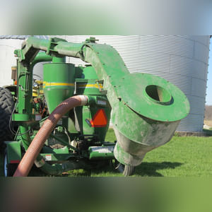 Walinga Grain Vac: 6614 Agrivac Grain Vac with PTO