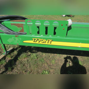 JD 2007 1770 NT Planter: 12 row corn planter, liq. fert, SN#A01770W720128