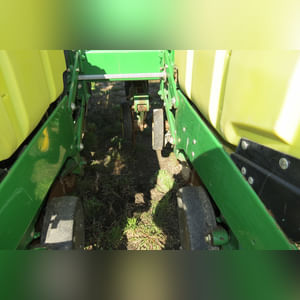 JD 2007 1770 NT Planter: 12 row corn planter, liq. fert, SN#A01770W720128